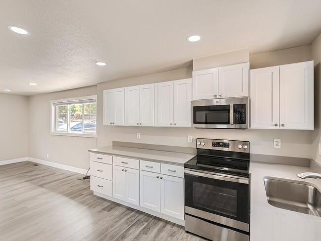 909 Elm St in Denver, CO - Building Photo - Building Photo
