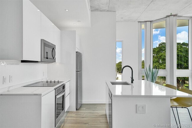 4670 NE 2nd Ave-Unit -300 in Miami, FL - Building Photo - Building Photo