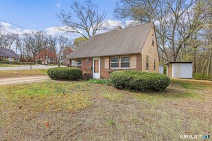 1 Ardman Dr in Windham, CT - Building Photo