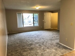 1500 Coffey Ln in Newberg, OR - Building Photo - Building Photo