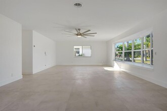1478 NE 57th Ct in Fort Lauderdale, FL - Foto de edificio - Building Photo