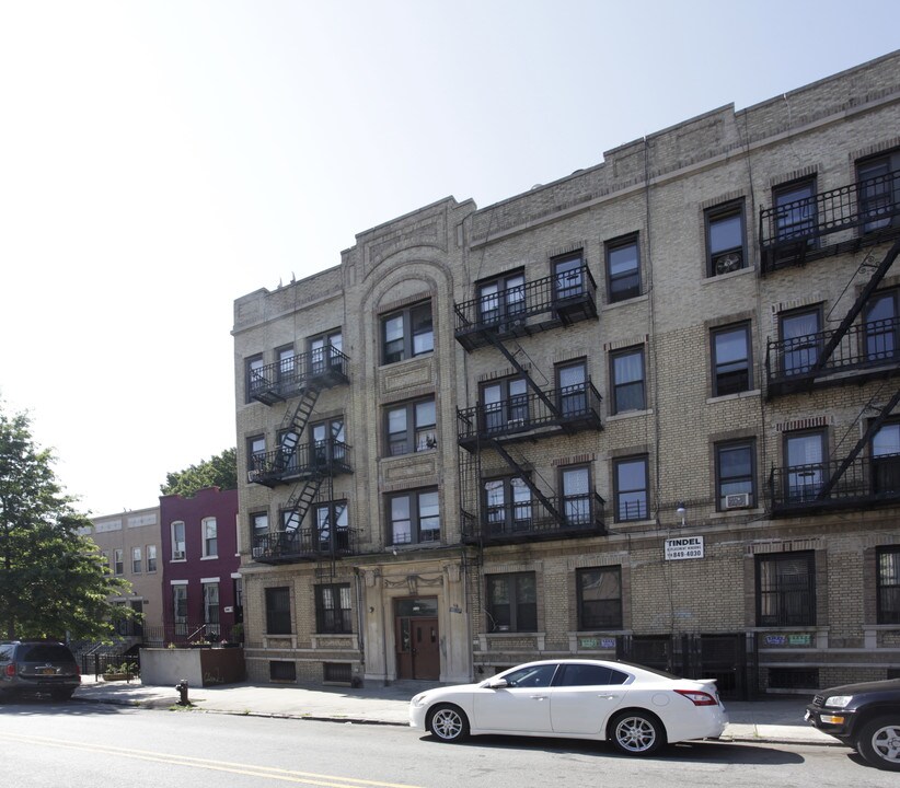 Juliet Court in Brooklyn, NY - Building Photo