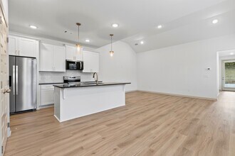 106 Summer St in Opelika, AL - Building Photo - Building Photo