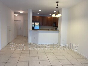 20430 Needletree Dr in Tampa, FL - Building Photo - Building Photo