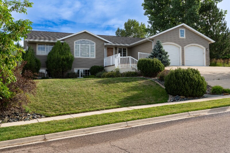 1013 35th Ave NE in Great Falls, MT - Foto de edificio