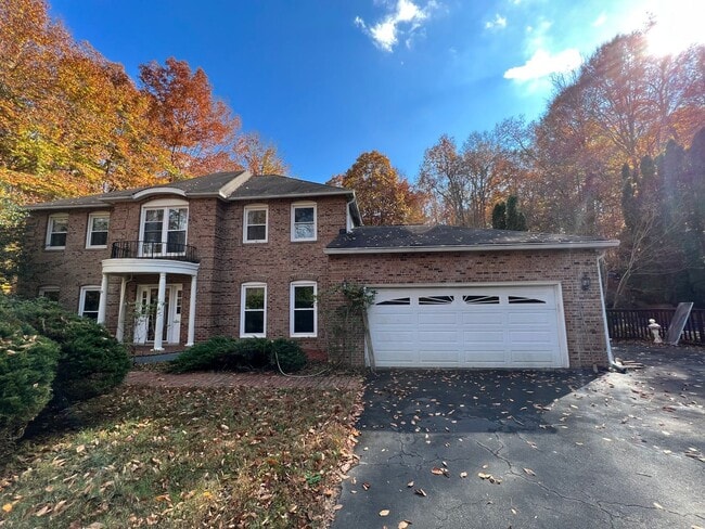 6001 River Forest Dr in Manassas, VA - Building Photo - Building Photo