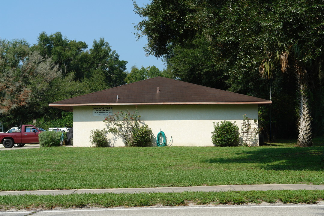 134 W Washington Ave in Lake Helen, FL - Building Photo