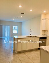 9605 Mira Loma Dr in Jacksonville, FL - Foto de edificio - Building Photo
