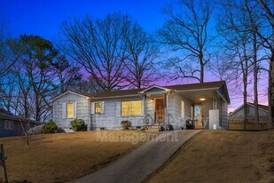 416 Hearn Cir in Birmingham, AL - Building Photo