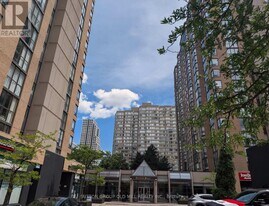 265 Enfield Pl in Mississauga, ON - Building Photo