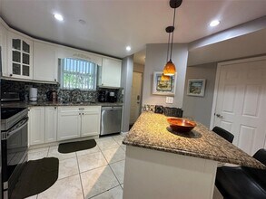 17801 N Bay Rd, Unit 212 in Sunny Isles Beach, FL - Building Photo - Building Photo