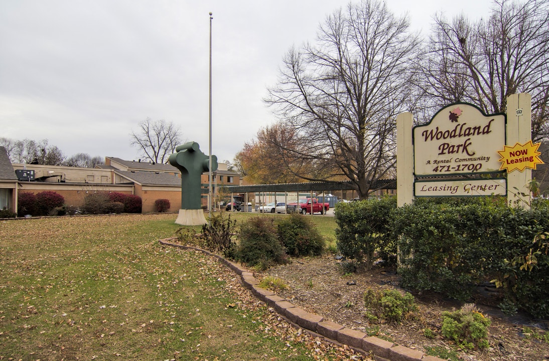 Woodland Park Apartments in Evansville, IN - Building Photo