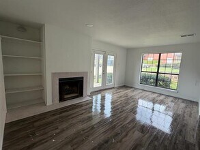 5901 Lake Hubbard Pkwy in Garland, TX - Building Photo - Building Photo