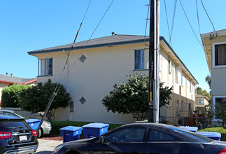 381-391 Chumalia St in San Leandro, CA - Building Photo - Building Photo