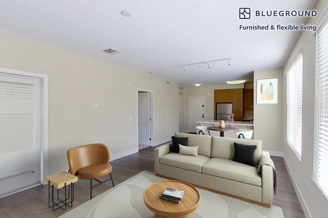 701 Breeze Hill Rd in Vista, CA - Building Photo - Building Photo