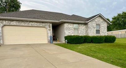 1908 Gregory Ln in Nixa, MO - Building Photo - Building Photo