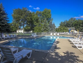 Northview Park in Sterling Heights, MI - Foto de edificio - Building Photo