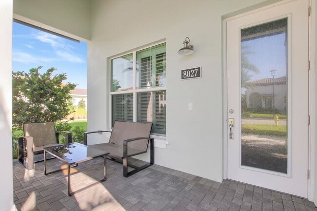 8027 Hobbes Wy in Palm Beach Gardens, FL - Building Photo - Building Photo