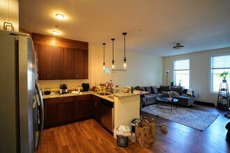 315 Broadway in Somerville, MA - Foto de edificio - Building Photo