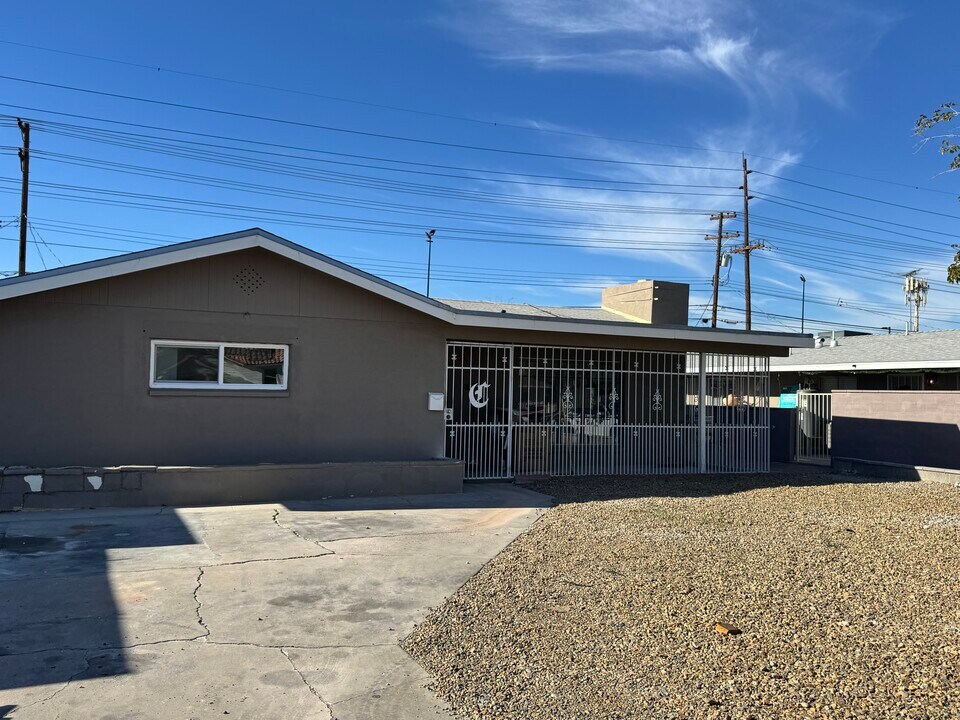 2241 N Carroll St in North Las Vegas, NV - Building Photo