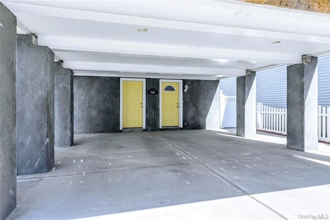 98 Nebraska St in Long Beach, NY - Building Photo - Building Photo