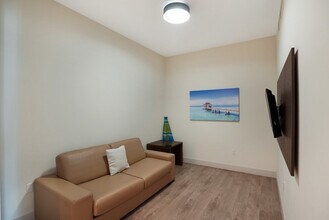 348 Indiana St in Hollywood, FL - Building Photo - Building Photo