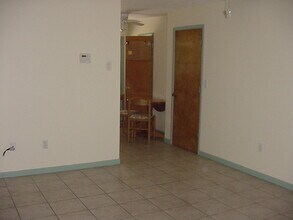 2427 NW Holiday Ct in Stuart, FL - Building Photo - Building Photo