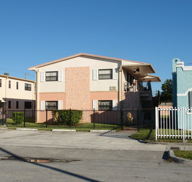 779 NW 61st St in Miami, FL - Building Photo - Building Photo