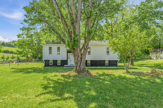 2827 Shiloh Cir in Strawberry Plains, TN - Building Photo - Building Photo