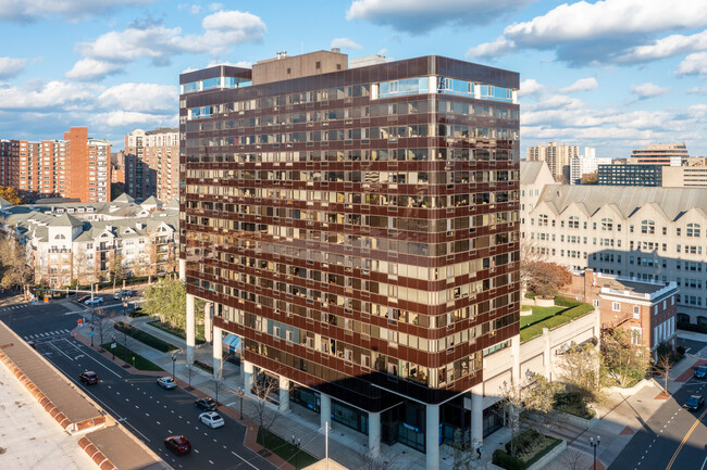 The Biltmore in Stamford, CT - Building Photo - Building Photo