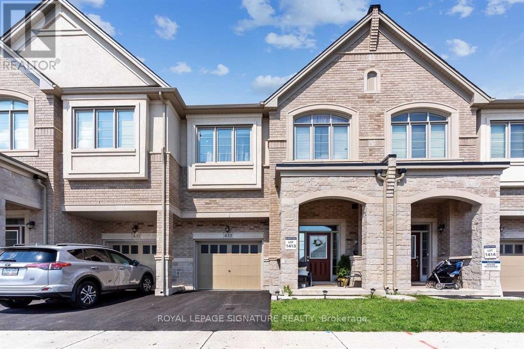 433 Izumi Gate in Milton, ON - Building Photo