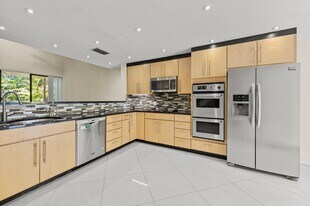 790 Saint Albans Dr in Boca Raton, FL - Building Photo