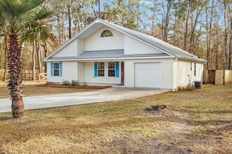 99 Old Sunbury Trail in Midway, GA - Building Photo - Building Photo