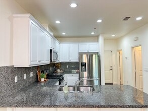 3317 E Wild Horse Privado in Ontario, CA - Building Photo - Building Photo