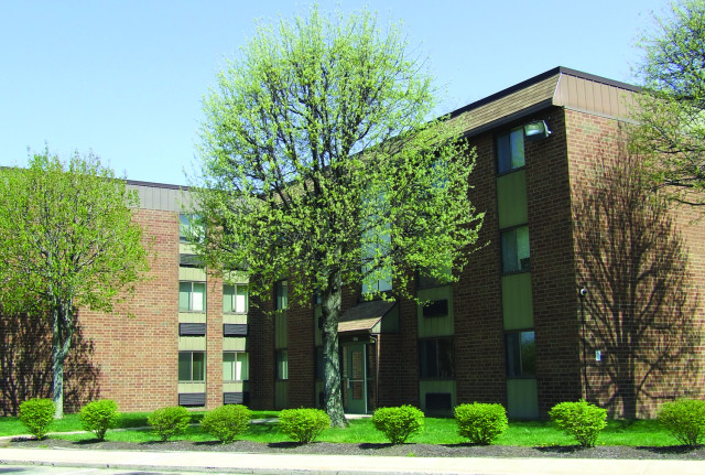 Woodview Terrace in Uniontown, PA - Foto de edificio - Building Photo