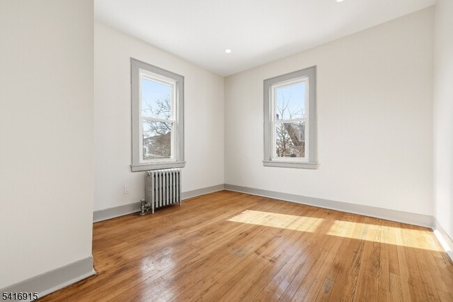 265 N 17th St in Bloomfield, NJ - Foto de edificio - Building Photo