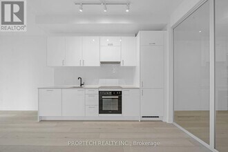 1 Kyle Lowry Rd in Toronto, ON - Building Photo - Building Photo