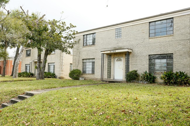 Idylwood Apartments in Houston, TX - Foto de edificio - Building Photo