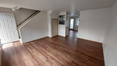 160 N 7th St in Aumsville, OR - Building Photo - Building Photo