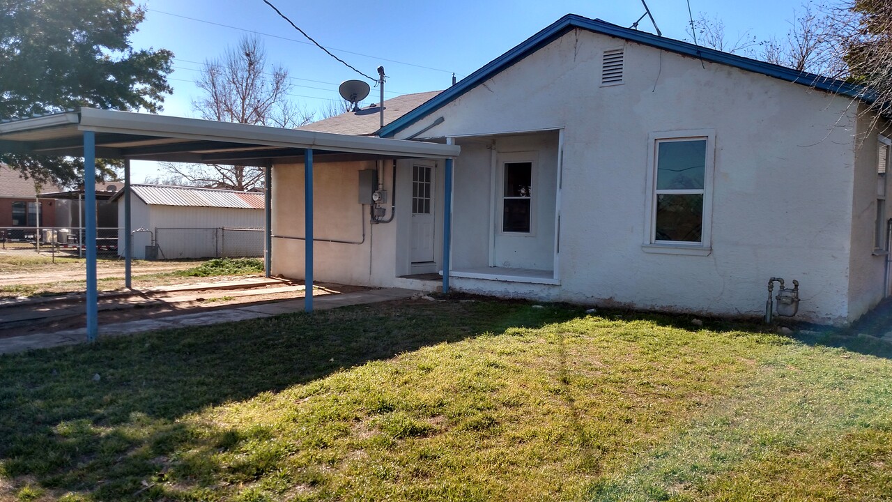 737 Waco St in Colorado City, TX - Building Photo