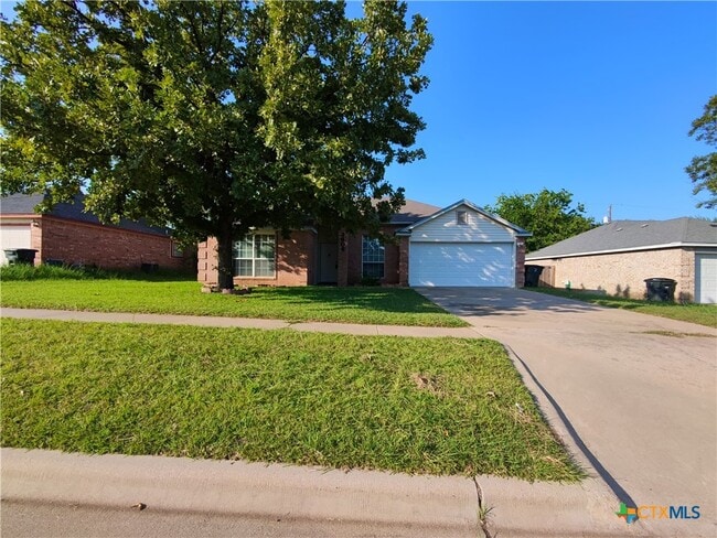 property at 3605 Coral Bay Ln