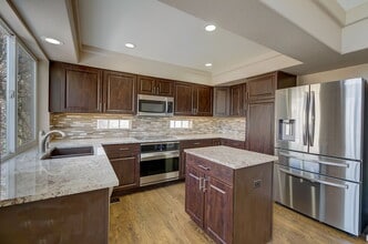 6571 Shannon Trl in Littleton, CO - Foto de edificio - Building Photo