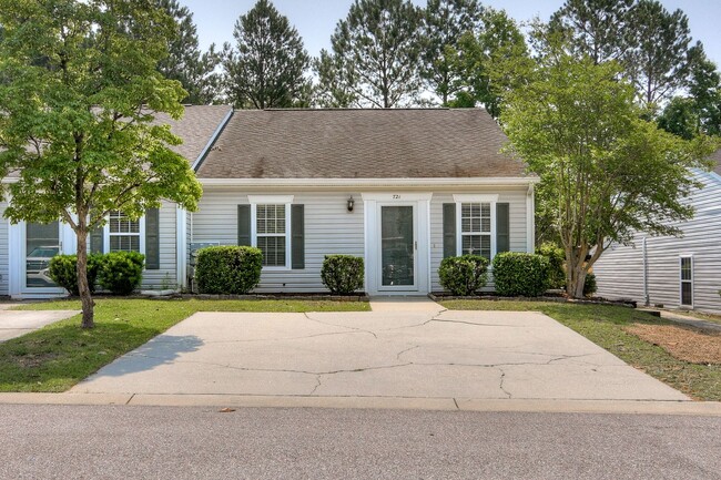 property at 721 Faircloth Ct