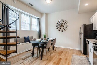 2061 Kater St in Philadelphia, PA - Building Photo - Building Photo