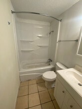 4106 2nd St in Moss Point, MS - Foto de edificio - Building Photo