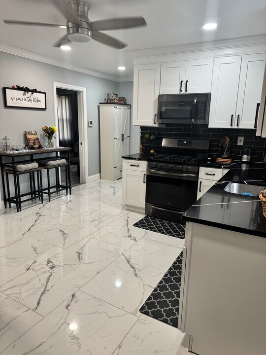 110 Broadway, Unit 1 in Clark, NJ - Building Photo