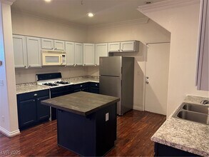 5958 Rampolla Dr in Las Vegas, NV - Building Photo - Building Photo
