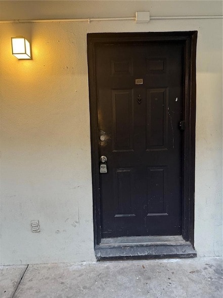 1264 E 113th Ave, Unit J102 in Tampa, FL - Foto de edificio - Building Photo