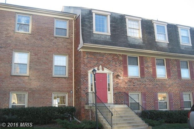 6036 Westchester Park Dr in College Park, MD - Building Photo