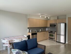 13618 100 Av in Surrey, BC - Building Photo - Building Photo